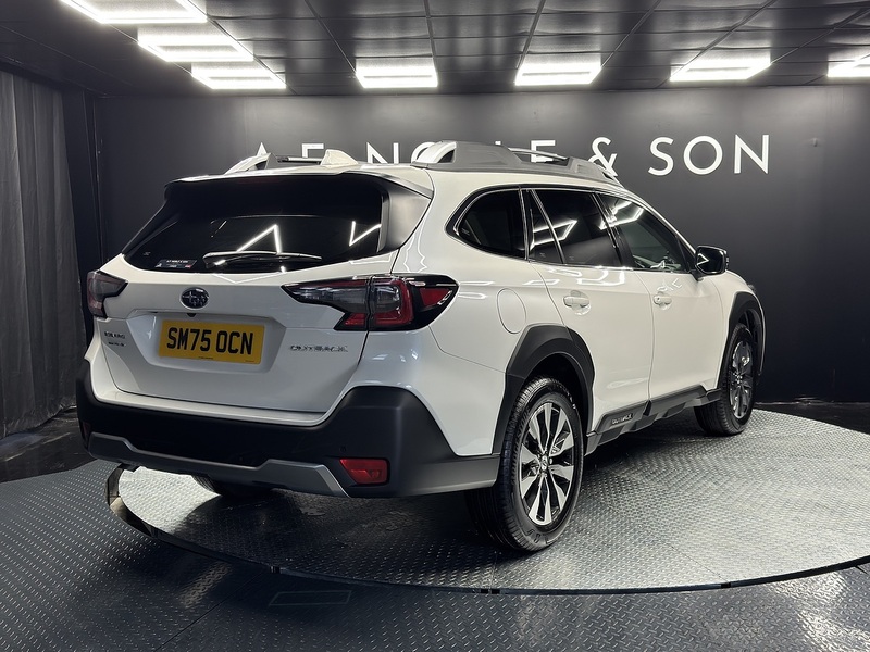 Subaru 2.5i Touring Estate 5dr Petrol Lineartronic 4WD Euro 6 (s/s) (169 ps)