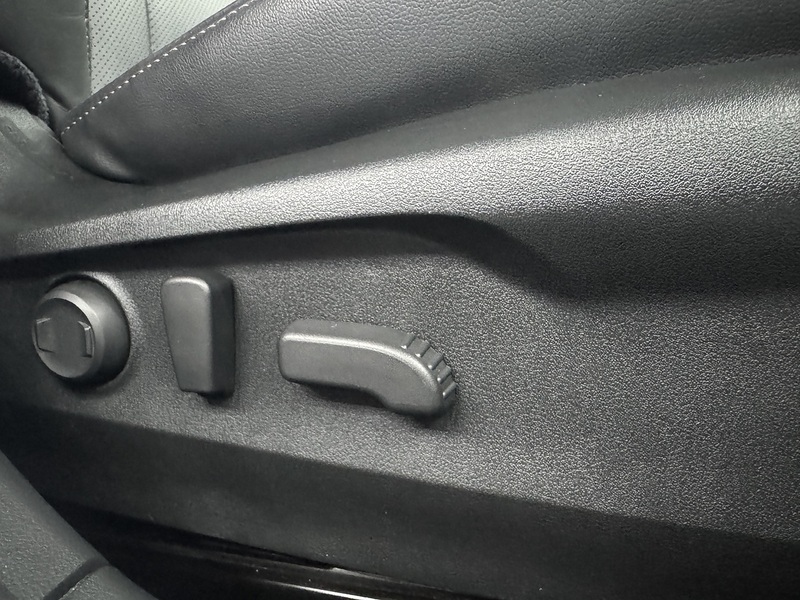 Subaru 2.5i Touring Estate 5dr Petrol Lineartronic 4WD Euro 6 (s/s) (169 ps)