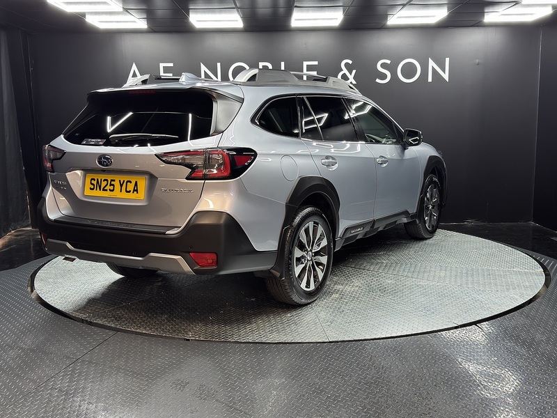 Subaru 2.5i Touring Estate 5dr Petrol Lineartronic 4WD Euro 6 (s/s) (169 ps)