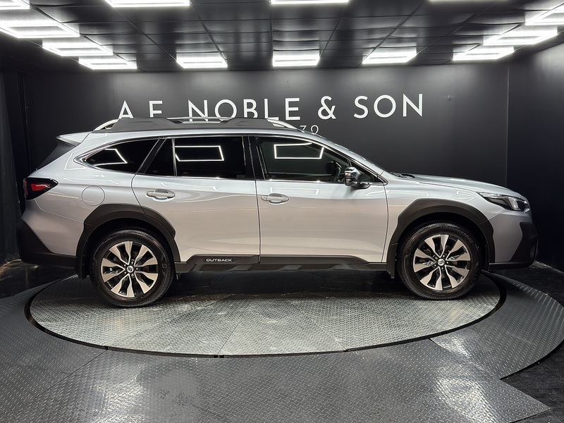 Subaru 2.5i Touring Estate 5dr Petrol Lineartronic 4WD Euro 6 (s/s) (169 ps)