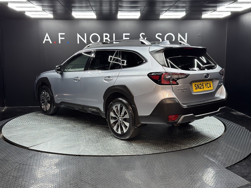 Subaru 2.5i Touring Estate 5dr Petrol Lineartronic 4WD Euro 6 (s/s) (169 ps)