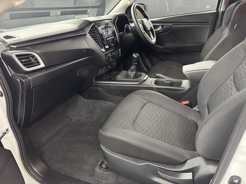 Isuzu 1.9 TD DL20 Pickup Double Cab 4dr Diesel Manual 4WD Euro 6 (s/s) (164 ps)