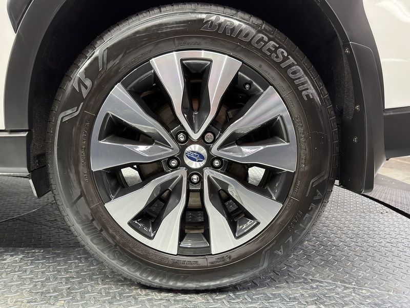 Subaru 2.5i Touring Estate 5dr Petrol Lineartronic 4WD Euro 6 (s/s) (169 ps)