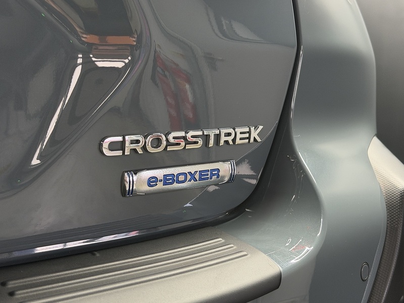 Subaru 2.0 i e-Boxer Touring SUV 5dr Petrol Hybrid Lineartronic 4WD Euro 6 (s/s) (136 ps)