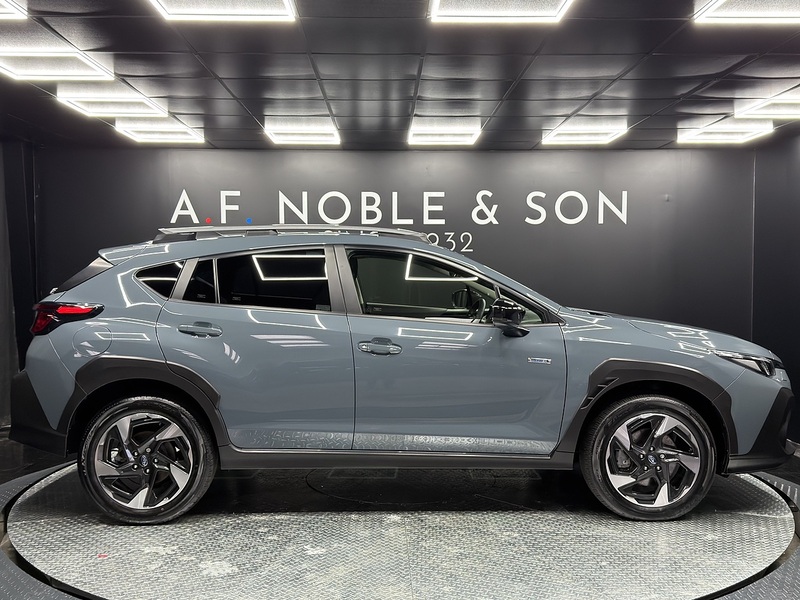 Subaru 2.0 i e-Boxer Touring SUV 5dr Petrol Hybrid Lineartronic 4WD Euro 6 (s/s) (136 ps)