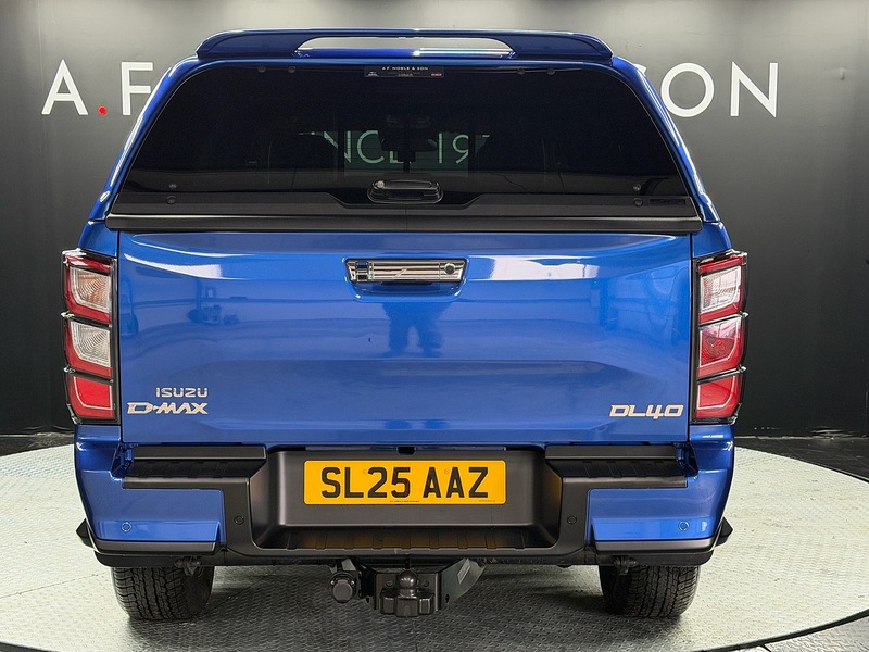 Isuzu 1.9 TD DL40 Pickup Double Cab 4dr Diesel Manual 4WD Euro 6 (s/s) (164 ps)