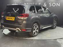 Subaru Forester i e-Boxer XE Premium 