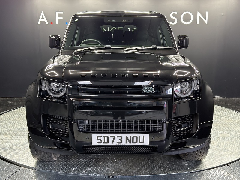 Land Rover 3.0 D300 MHEV X-Dynamic SE SUV 5dr Diesel Auto 4WD Euro 6 (s/s) (300 ps)