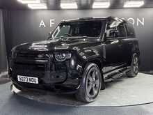 Land Rover Defender 110 D300 MHEV X-Dynamic SE 