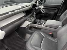 Land Rover Defender 110 D300 MHEV X-Dynamic SE 