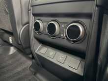 Land Rover Defender 110 D300 MHEV X-Dynamic SE 