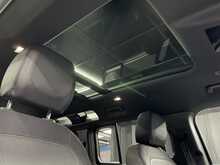 Land Rover Defender 110 D300 MHEV X-Dynamic SE 