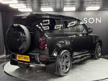 Land Rover Defender 110 D300 MHEV X-Dynamic SE 