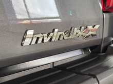 Toyota Hilux D-4D-h Invincible X 