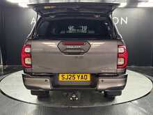 Toyota Hilux D-4D-h Invincible X 