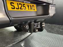 Toyota Hilux D-4D-h Invincible X 