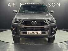 Toyota Hilux D-4D-h Invincible X 