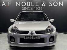 Renault Clio V6 Sport 