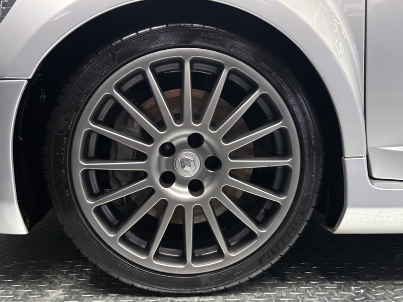 Renault 3.0 V6 Sport Hatchback 3dr Petrol Manual (285 g/km, 255 bhp)