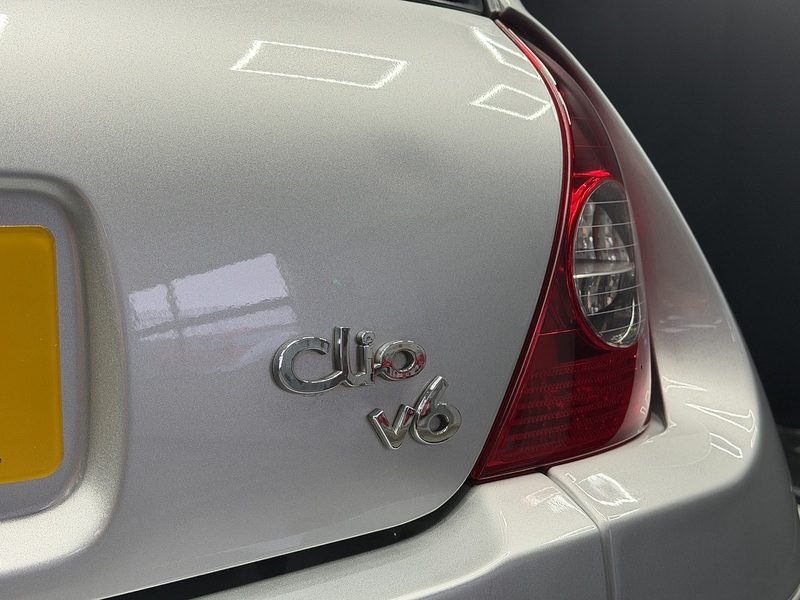 Renault 3.0 V6 Sport Hatchback 3dr Petrol Manual (285 g/km, 255 bhp)