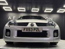 Renault Clio V6 Sport 