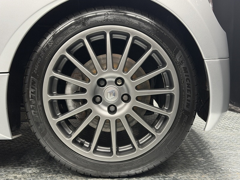 Renault 3.0 V6 Sport Hatchback 3dr Petrol Manual (285 g/km, 255 bhp)