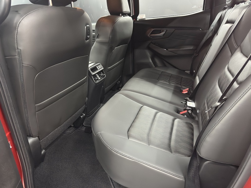 Isuzu 1.9 TD V-Cross Pickup Double Cab 4dr Diesel Auto 4WD Euro 6 (s/s) (164 ps)