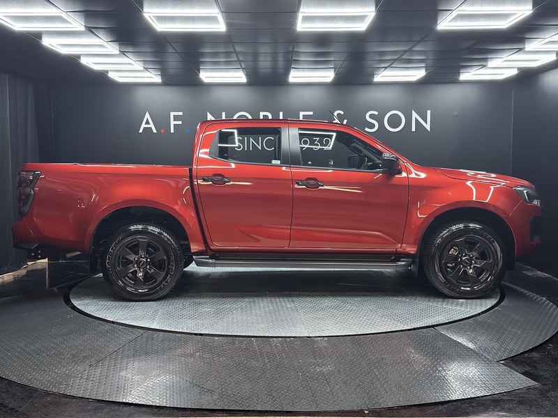 Isuzu 1.9 TD V-Cross Pickup Double Cab 4dr Diesel Auto 4WD Euro 6 (s/s) (164 ps)