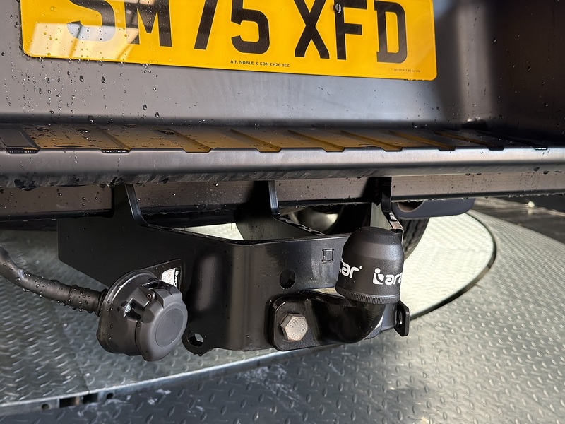 Isuzu 1.9 TD DL40 Pickup Double Cab 4dr Diesel Auto 4WD Euro 6 (s/s) (164 ps)