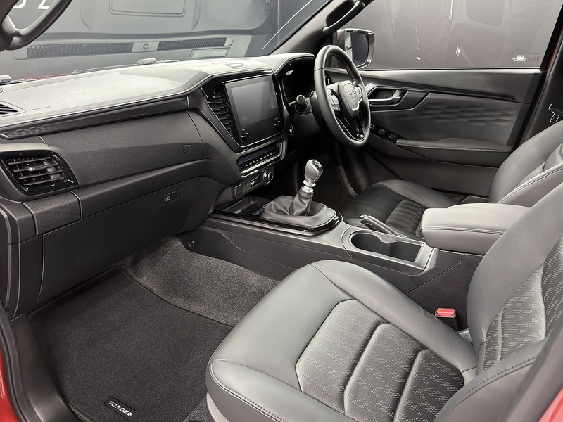 Isuzu 1.9 TD V-Cross Pickup Double Cab 4dr Diesel Manual 4WD Euro 6 (s/s) (164 ps)