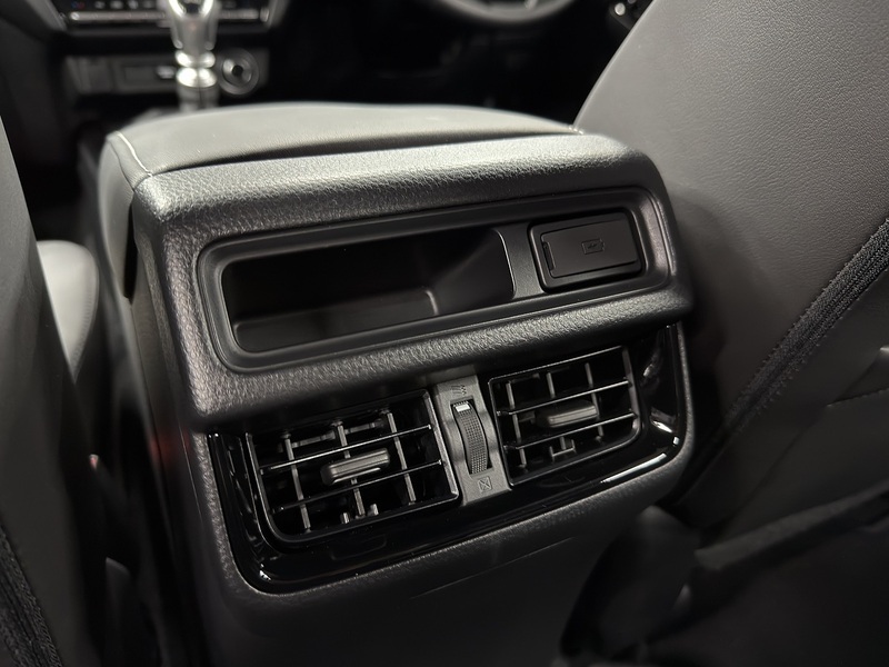 Isuzu 1.9 TD V-Cross Pickup Double Cab 4dr Diesel Manual 4WD Euro 6 (s/s) (164 ps)