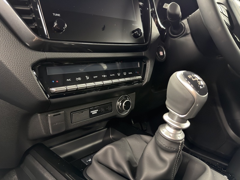 Isuzu 1.9 TD V-Cross Pickup Double Cab 4dr Diesel Manual 4WD Euro 6 (s/s) (164 ps)