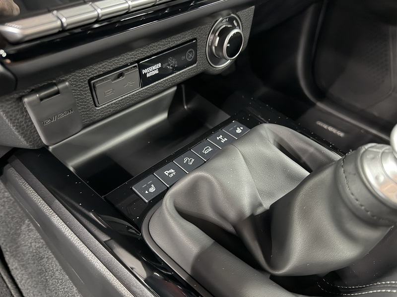 Isuzu 1.9 TD V-Cross Pickup Double Cab 4dr Diesel Manual 4WD Euro 6 (s/s) (164 ps)