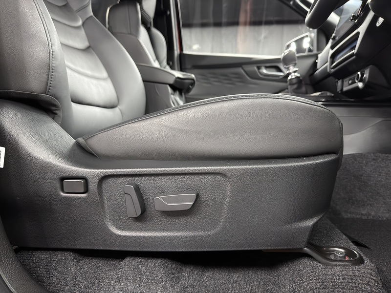 Isuzu 1.9 TD V-Cross Pickup Double Cab 4dr Diesel Manual 4WD Euro 6 (s/s) (164 ps)