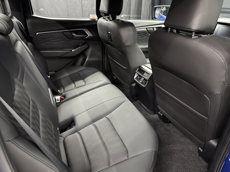 Isuzu 1.9 TD DL40 Pickup Double Cab 4dr Diesel Auto 4WD Euro 6 (s/s) (164 ps)