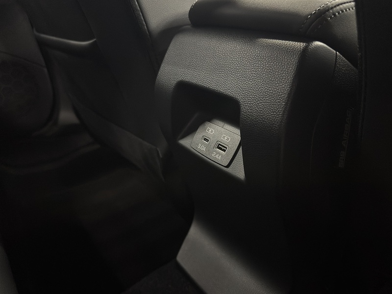 Subaru 2.0 i e-Boxer Touring SUV 5dr Petrol Hybrid Lineartronic 4WD Euro 6 (s/s) (136 ps)