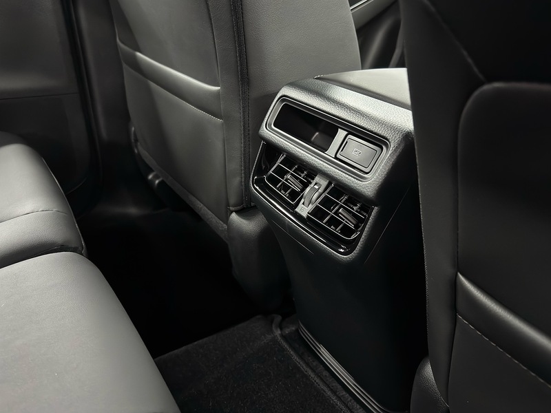 Isuzu 1.9 TD V-Cross Pickup Double Cab 4dr Diesel Manual 4WD Euro 6 (s/s) (164 ps)