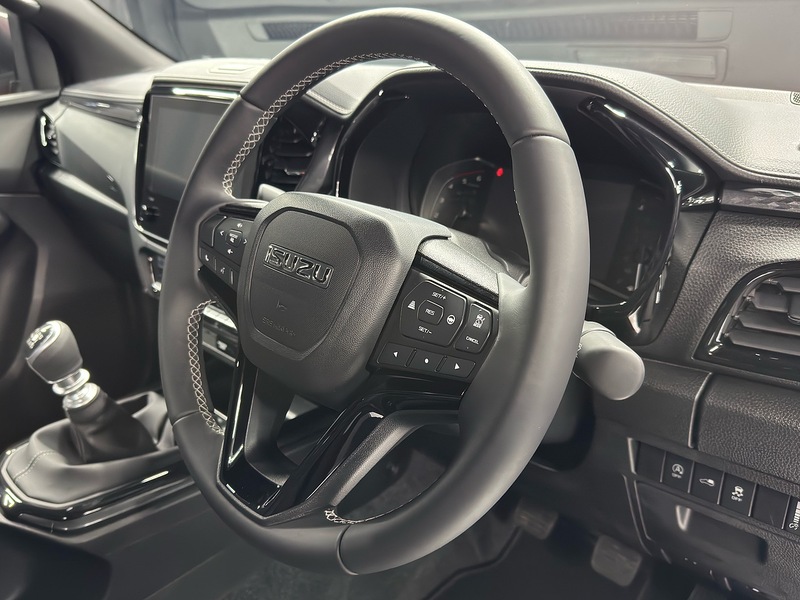 Isuzu 1.9 TD V-Cross Pickup Double Cab 4dr Diesel Manual 4WD Euro 6 (s/s) (164 ps)