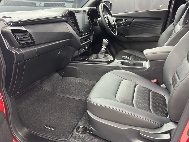 Isuzu 1.9 TD V-Cross Pickup Double Cab 4dr Diesel Manual 4WD Euro 6 (s/s) (164 ps)