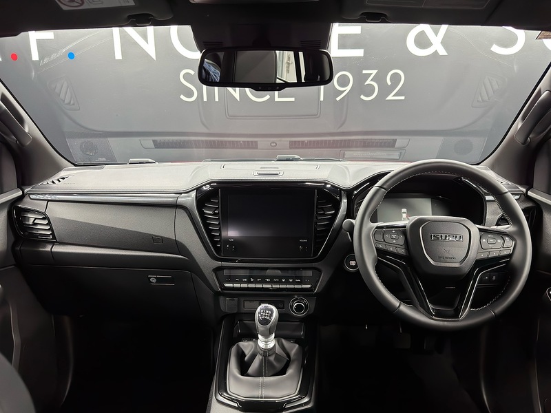 Isuzu 1.9 TD V-Cross Pickup Double Cab 4dr Diesel Manual 4WD Euro 6 (s/s) (164 ps)