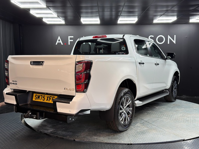 Isuzu 1.9 TD DL40 Pickup Double Cab 4dr Diesel Auto 4WD Euro 6 (s/s) (164 ps)