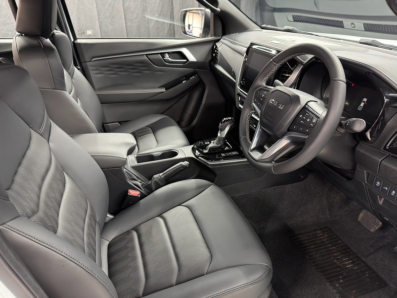 Isuzu 1.9 TD DL40 Pickup Double Cab 4dr Diesel Auto 4WD Euro 6 (s/s) (164 ps)