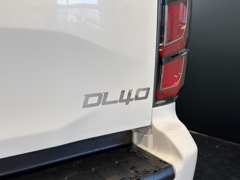 Isuzu 1.9 TD DL40 Pickup Double Cab 4dr Diesel Auto 4WD Euro 6 (s/s) (164 ps)