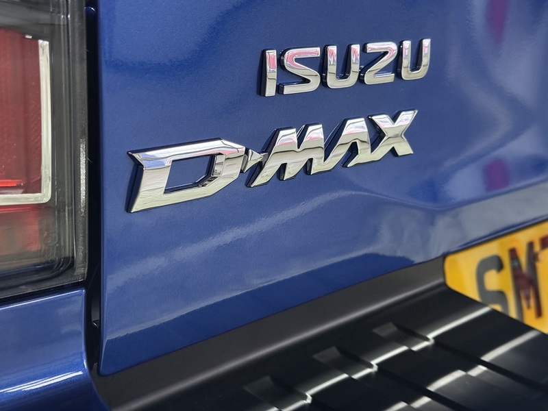 Isuzu 1.9 TD DL40 Pickup Double Cab 4dr Diesel Manual 4WD Euro 6 (s/s) (164 ps)