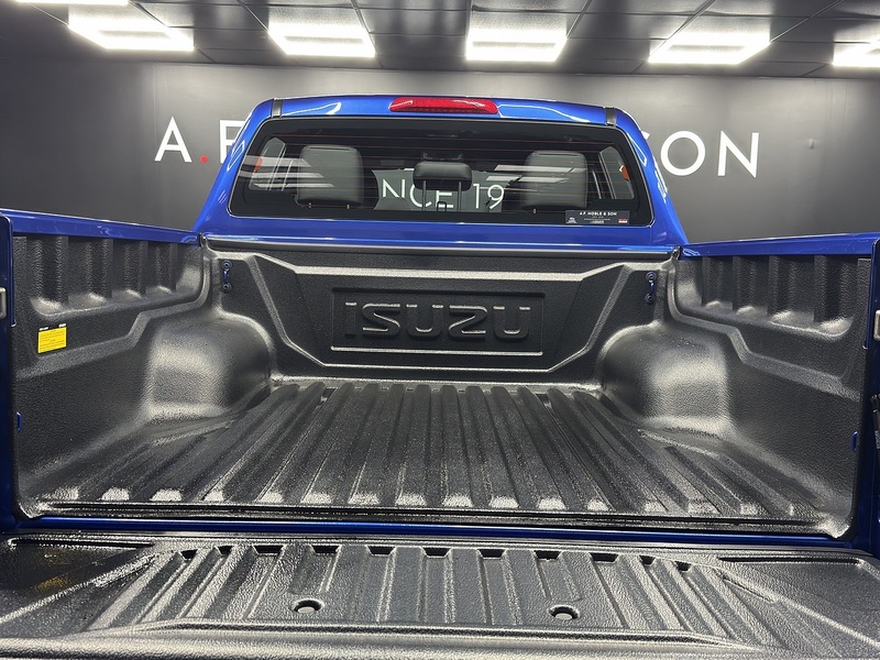 Isuzu 1.9 TD DL40 Pickup Double Cab 4dr Diesel Manual 4WD Euro 6 (s/s) (164 ps)