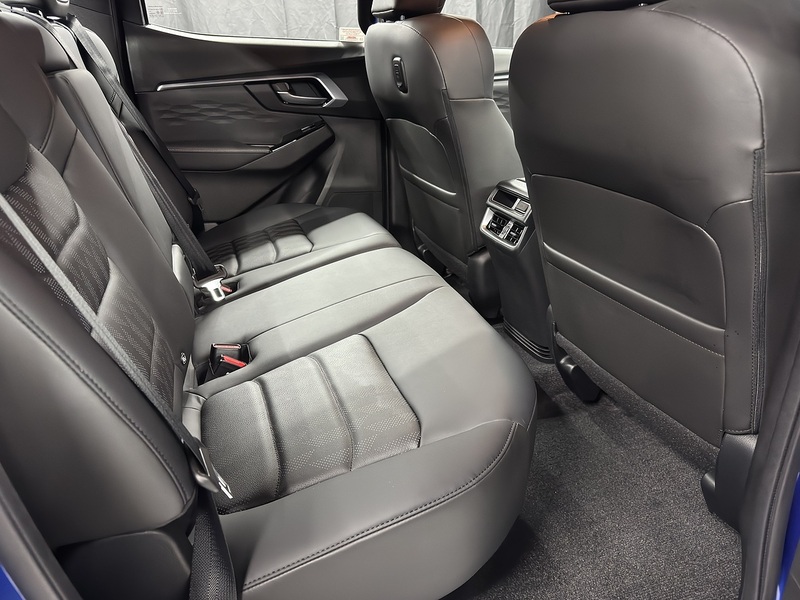 Isuzu 1.9 TD DL40 Pickup Double Cab 4dr Diesel Manual 4WD Euro 6 (s/s) (164 ps)