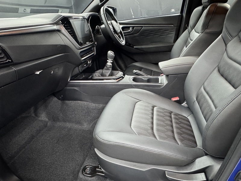 Isuzu 1.9 TD DL40 Pickup Double Cab 4dr Diesel Manual 4WD Euro 6 (s/s) (164 ps)