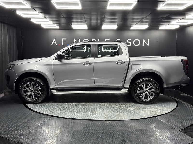 Isuzu 1.9 TD DL40 Pickup Double Cab 4dr Diesel Manual 4WD Euro 6 (s/s) (164 ps)