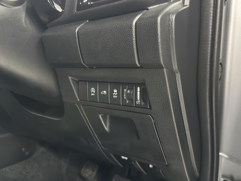 Isuzu 1.9 TD DL40 Pickup Double Cab 4dr Diesel Manual 4WD Euro 6 (s/s) (164 ps)