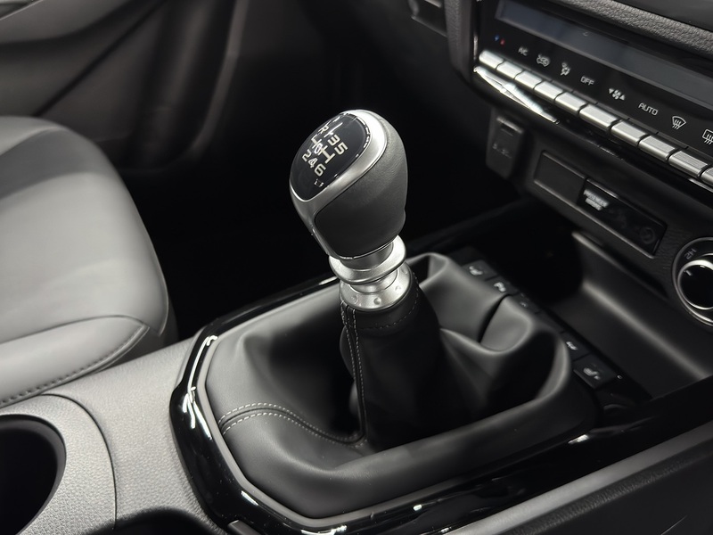 Isuzu 1.9 TD DL40 Pickup Double Cab 4dr Diesel Manual 4WD Euro 6 (s/s) (164 ps)